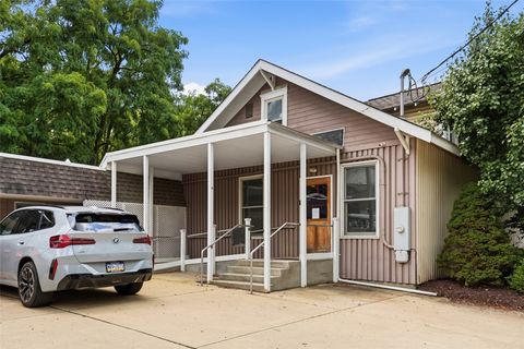 Photo of 70 South St, Washington, PA 15301 (MLS # 1763541)