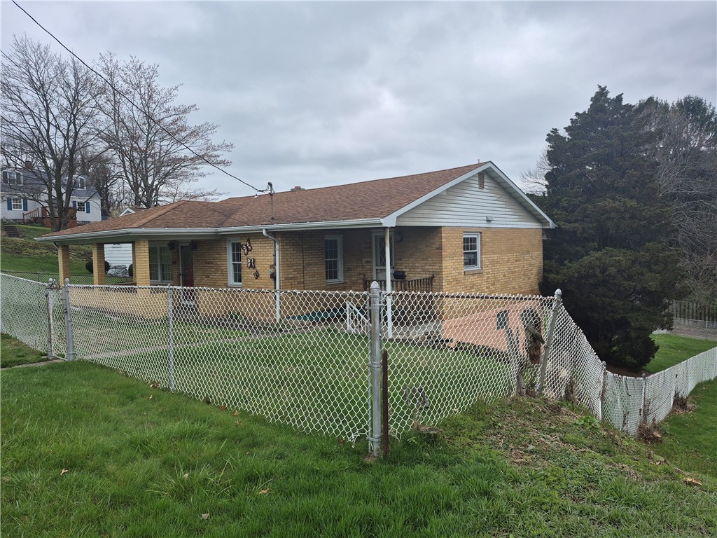 1105 Bennett Ave Ave, Jeannette, Pennsylvania image 3