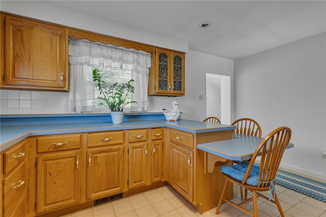 332 Division Ln Ln, Vanport, Pennsylvania image 8