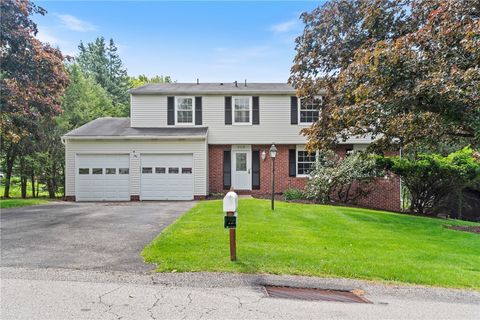 Photo of 303 N Rose Dr, Glenshaw, PA 15116 (MLS # 1752272)