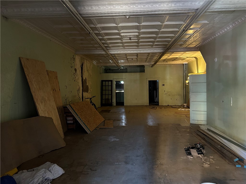 815 Broadway Avenue