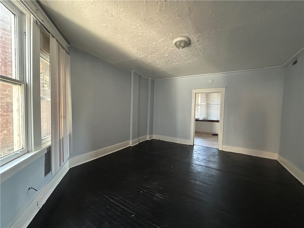 815 Broadway Avenue