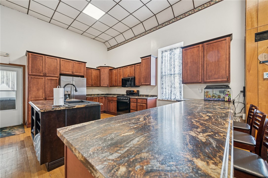 539 4th Ave