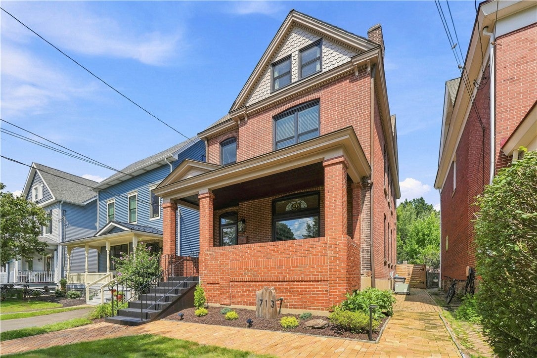 713 Centennial Ave