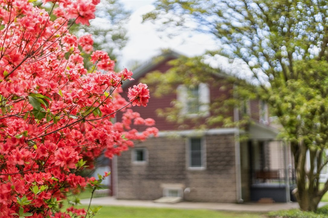 Emsworth, Pennsylvania 15202, United States, 3 Bedrooms Bedrooms, ,2 BathroomsBathrooms,Residential,Active,131812