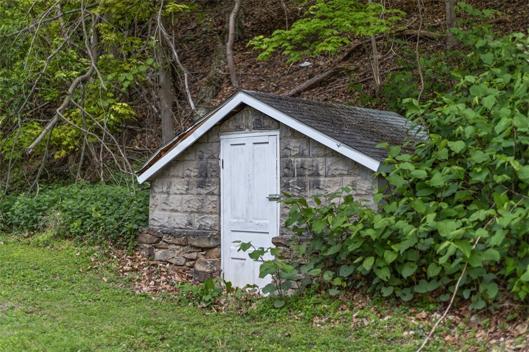 Emsworth, Pennsylvania 15202, United States, 3 Bedrooms Bedrooms, ,2 BathroomsBathrooms,Residential,Active,131812