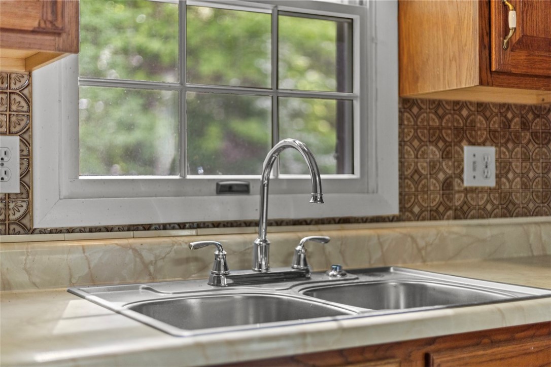 Emsworth, Pennsylvania 15202, United States, 3 Bedrooms Bedrooms, ,2 BathroomsBathrooms,Residential,Active,131812