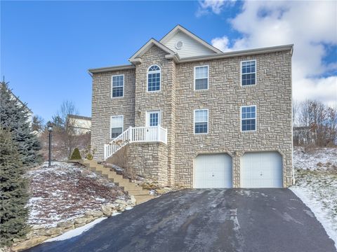 Photo of 1309 Sandstone Dr, Mc Donald, PA 15057 (MLS # 1739189)