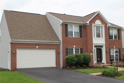 Photo of 145 Parklane Dr, Canonsburg, PA 15317 (MLS # 1727215)