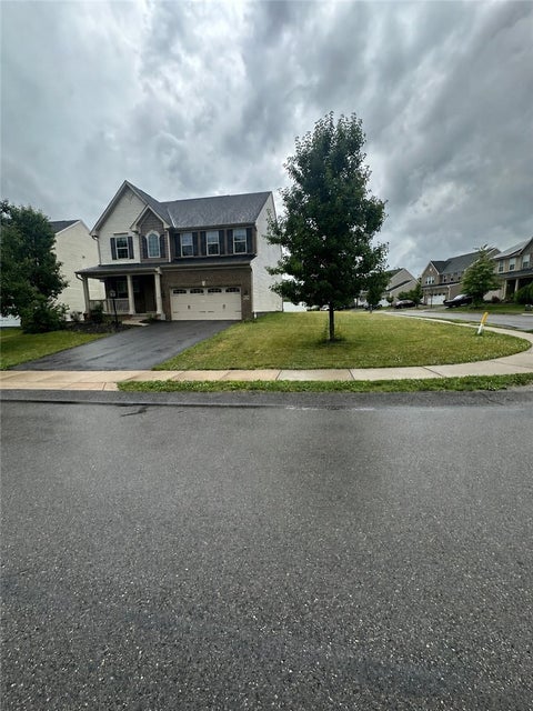Photo of 2932 E Pinnacle Dr, Mc Donald, PA 15057 (MLS # 1762068)