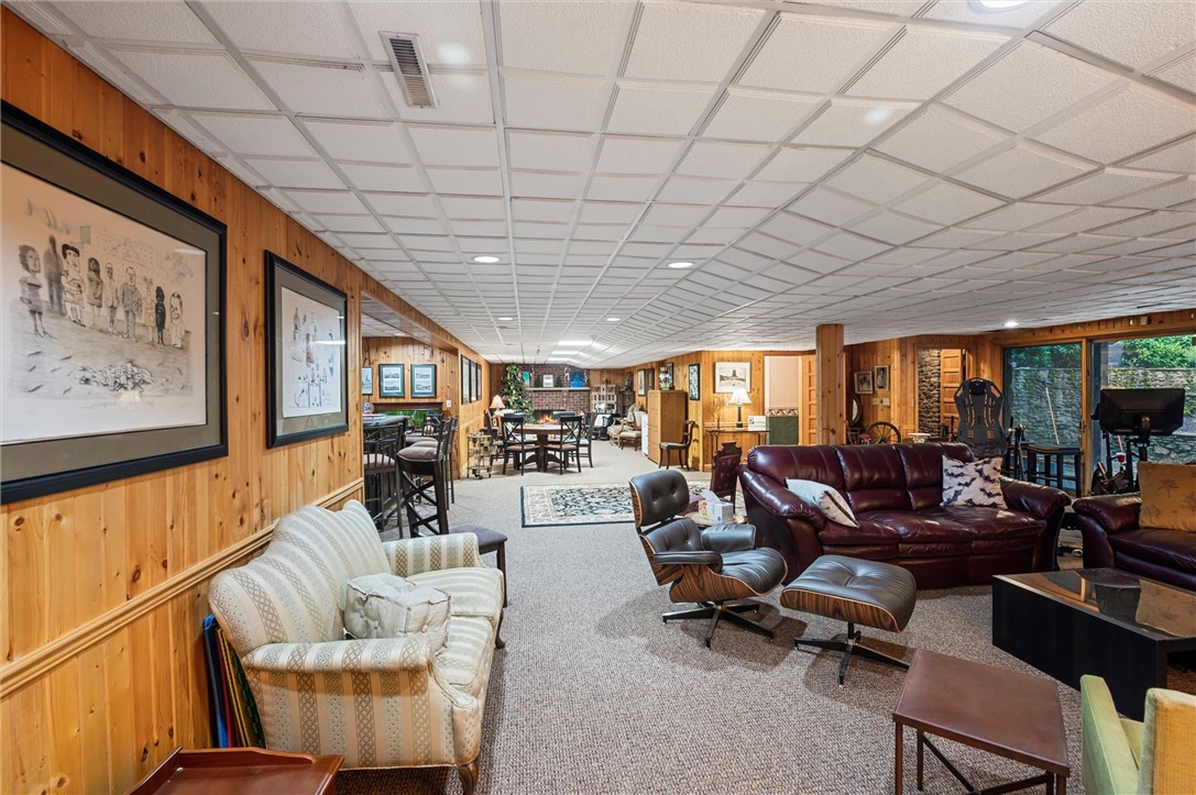 Hermitage, Pennsylvania 16148, United States, 4 Bedrooms Bedrooms, ,4 BathroomsBathrooms,Residential,Active,161265