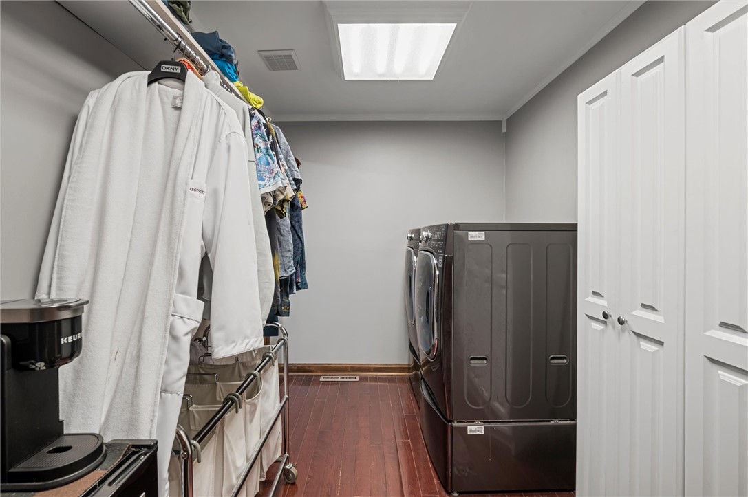 Hermitage, Pennsylvania 16148, United States, 4 Bedrooms Bedrooms, ,4 BathroomsBathrooms,Residential,Active,161265