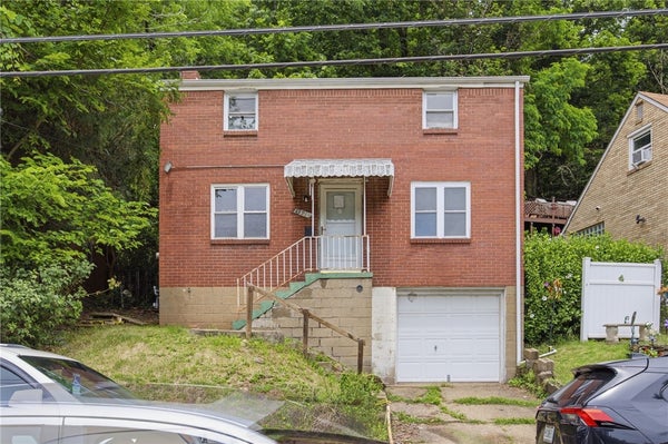 1391 LAKETON RD, PITTSBURGH, PA 15221 - Image e70e95d4d8d91c6d7113ac8c834ced86/3515242736