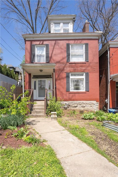 Photo of 184 W Hutchinson Ave, Pittsburgh, PA 15218 (MLS # 1752345)