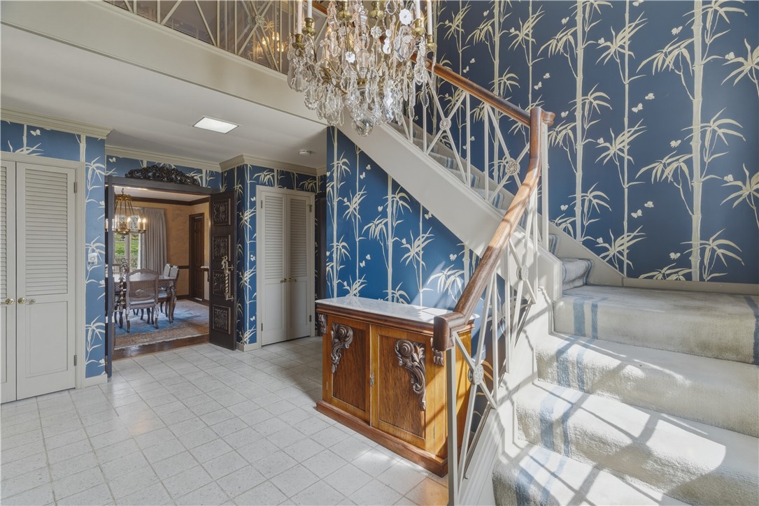 126 W Lyndhrust Drive