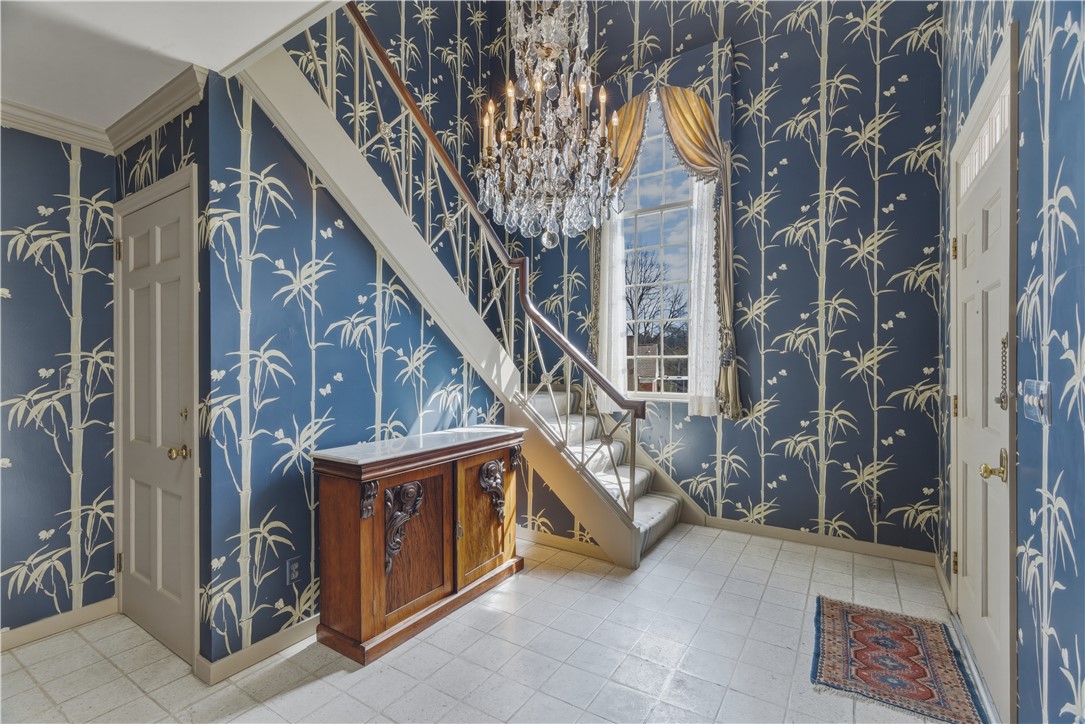 126 W Lyndhrust Drive