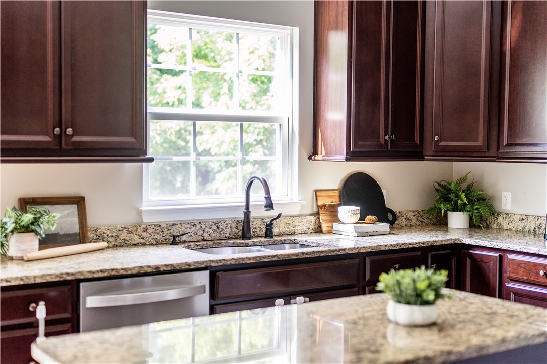 Pine Twp - Nal, Pennsylvania 15090, United States, 4 Bedrooms Bedrooms, ,3 BathroomsBathrooms,Residential,Contingent,153396