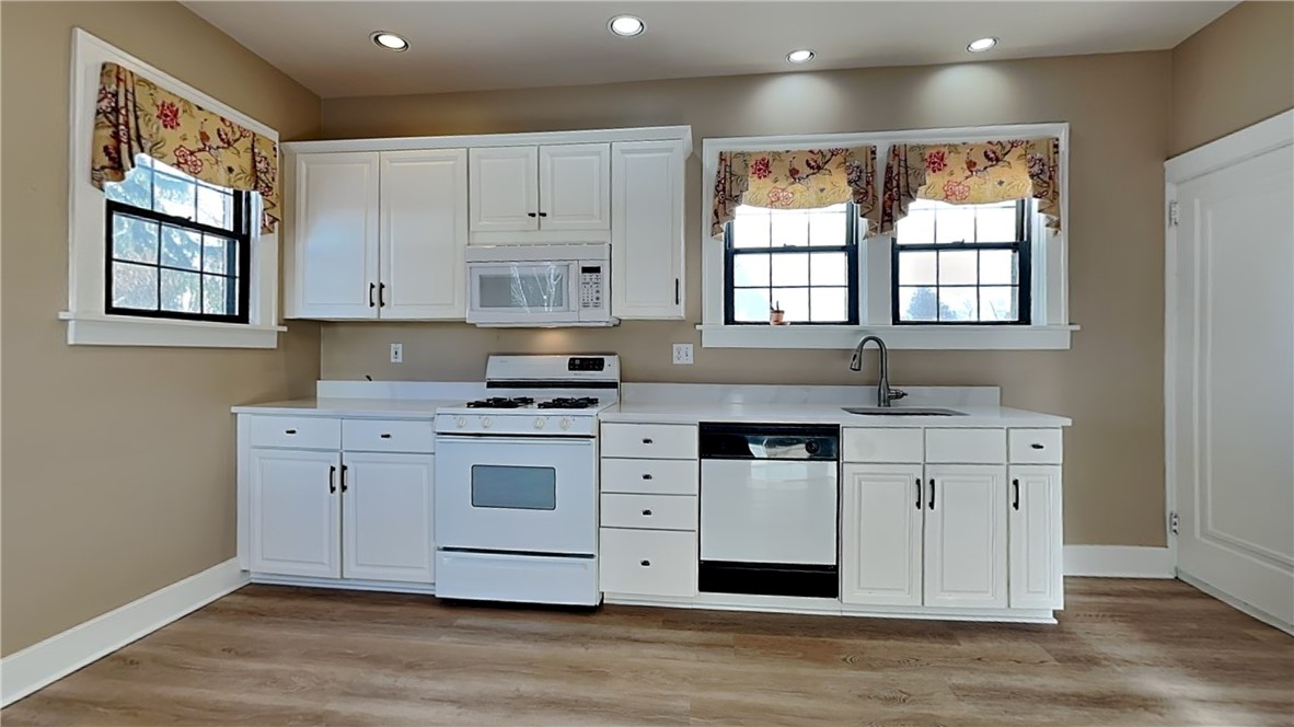 Ben Avon Heights, Pennsylvania 15202, United States, 4 Bedrooms Bedrooms, ,3 BathroomsBathrooms,Residential,Active,257511