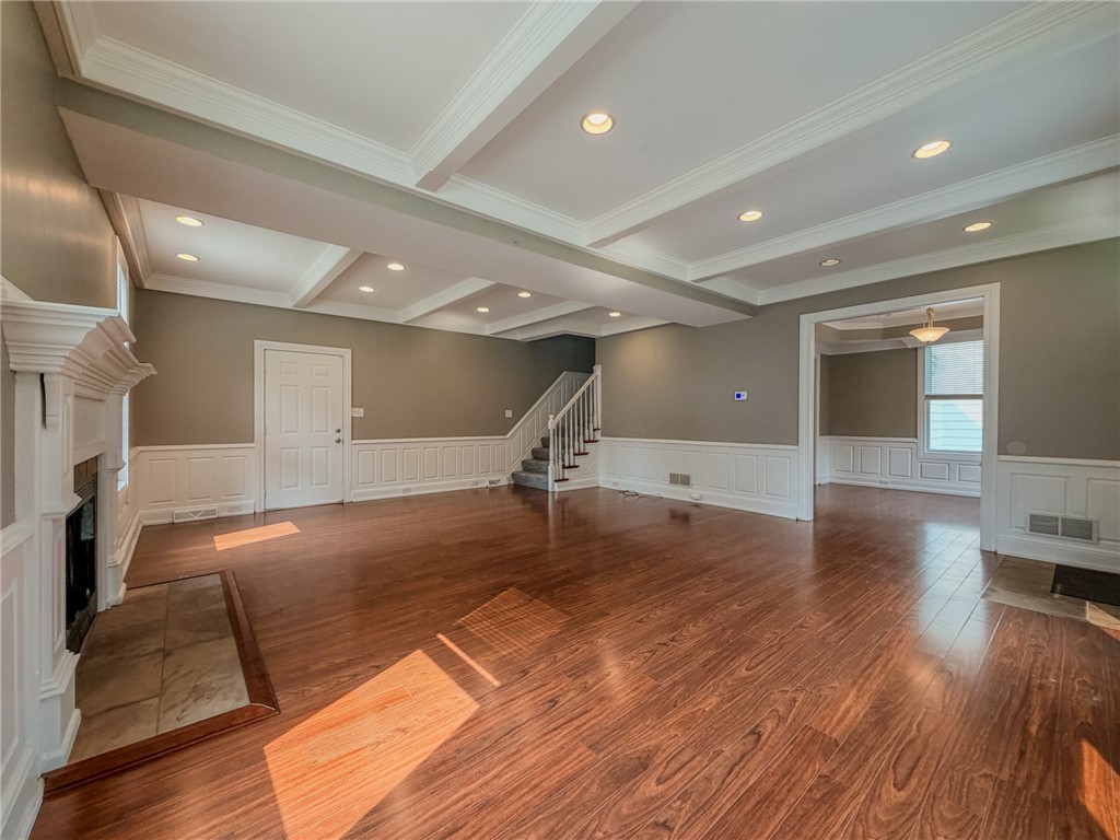 4349 Glen Eden Rd