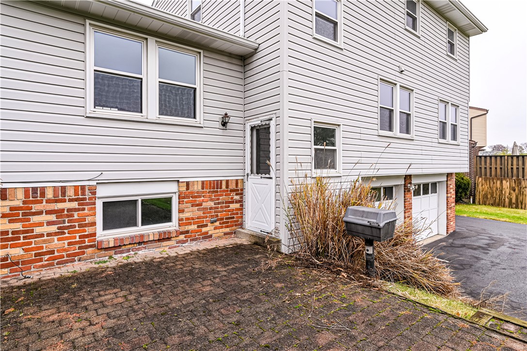 City Of Greensburg, Pennsylvania 15601, United States, 4 Bedrooms Bedrooms, ,3 BathroomsBathrooms,Residential,Active,248348