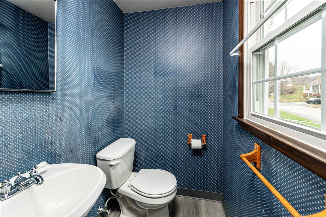 City Of Greensburg, Pennsylvania 15601, United States, 4 Bedrooms Bedrooms, ,3 BathroomsBathrooms,Residential,Active,248348