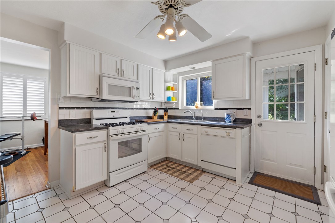 Bellevue, Pennsylvania 15202, United States, 2 Bedrooms Bedrooms, ,2 BathroomsBathrooms,Residential,Active,187284