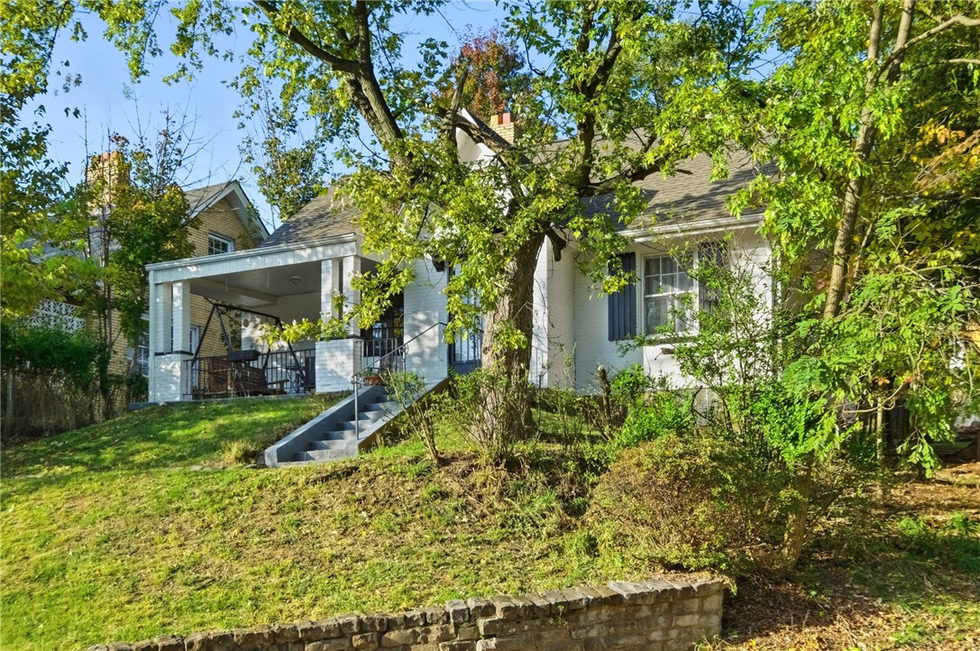 1117 James St