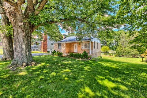 Homes For Sale - 608 Wyandotte Street<br/> Irwin, PA 15642