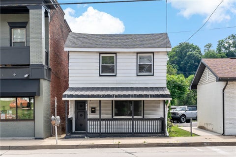 Photo of 603 W Main St, Carnegie, PA 15106 (MLS # 1763758)