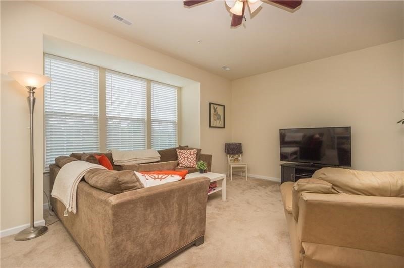 627 Edison Dr