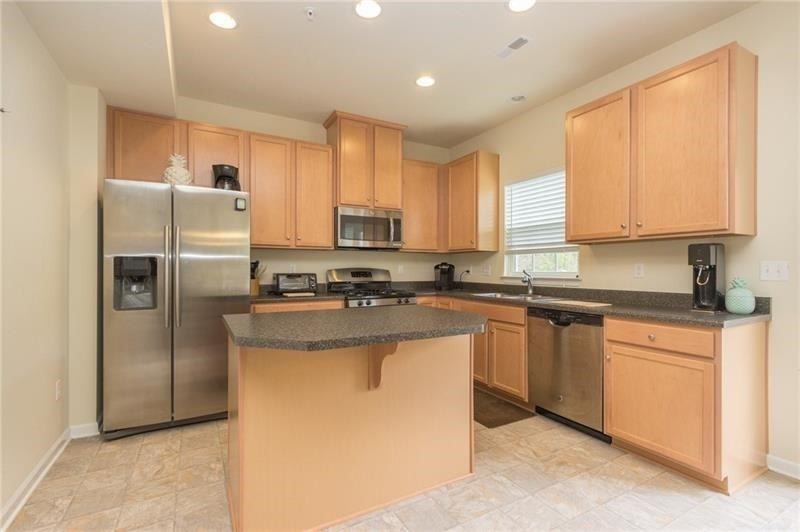 627 Edison Dr