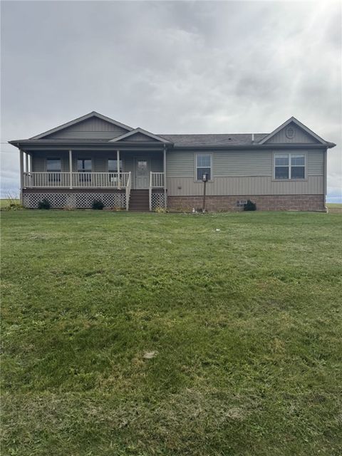 Photo of 280 Airport Rd, Mount Pleasant, PA 15666 (MLS # 1727340)