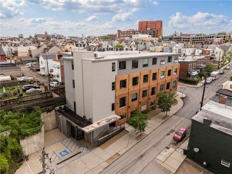 Photo of 622 Gross St #104, Pittsburgh, PA 15224 (MLS # 1743359)