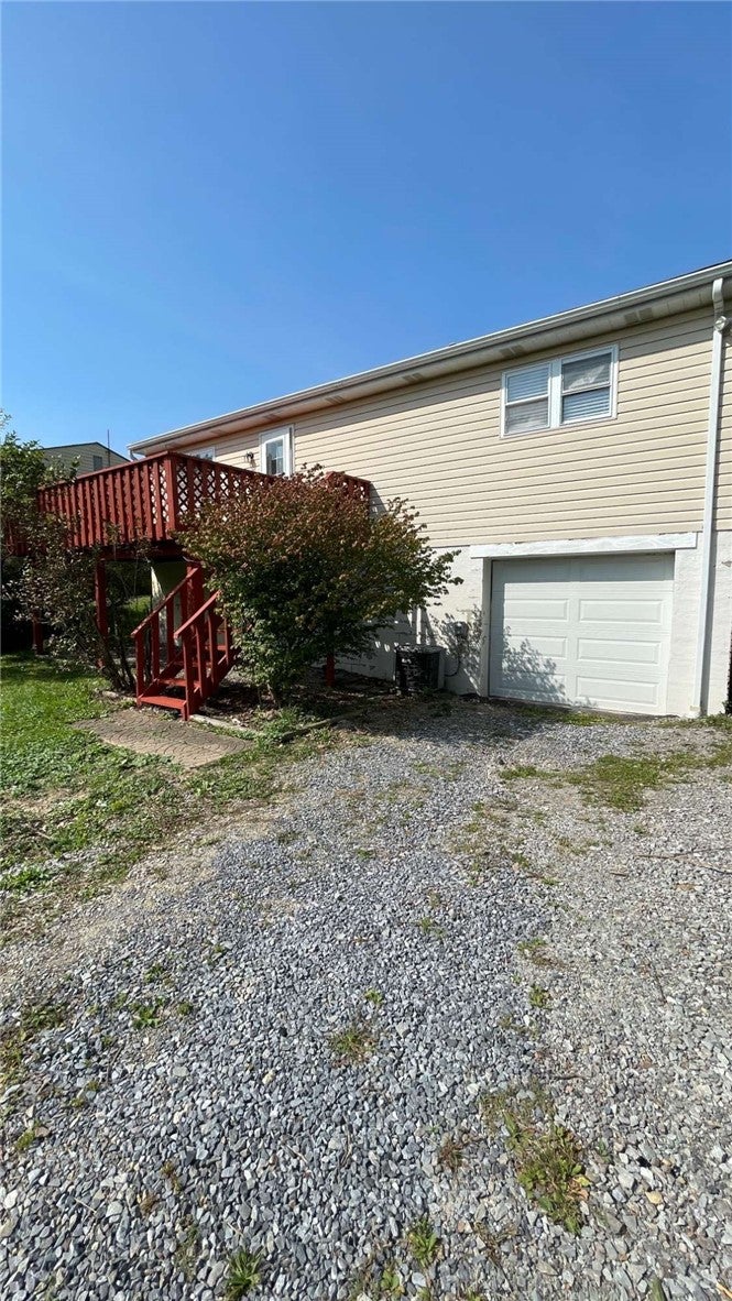 412 Mary St