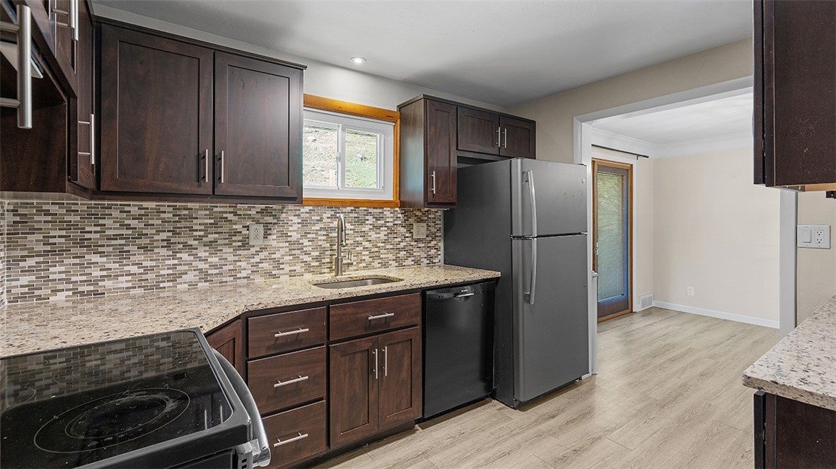 49 Finley Ave, Finleyville, Pennsylvania image 14