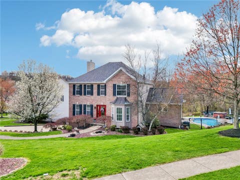 Photo for 601 Crestview Ct