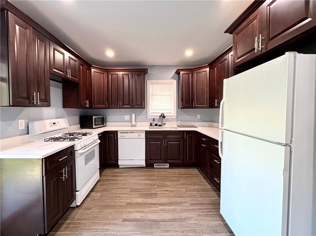 Ambridge, Pennsylvania 15003, United States, 3 Bedrooms Bedrooms, ,2 BathroomsBathrooms,Residential,Active,227609