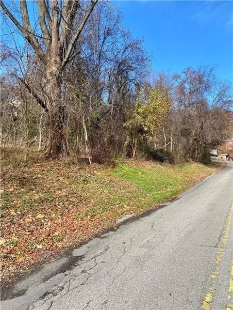 Photo of 125 Clifton Ave, Pittsburgh, PA 15238 (MLS # 1733423)