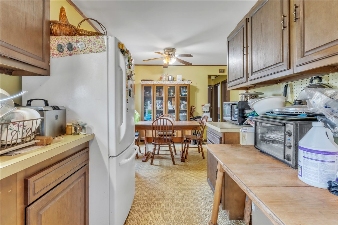 Clay Twp, Pennsylvania 16001, United States, 3 Bedrooms Bedrooms, ,2 BathroomsBathrooms,Residential,Pending,100980