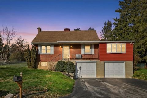 Photo of 1207 Zeno Ln, Allison Park, PA 15101 (MLS # 1733598)