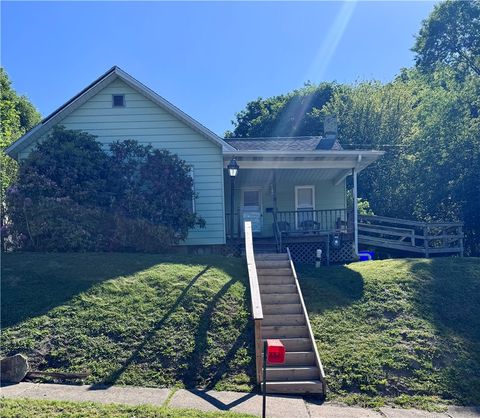 Homes For Sale - 85 Glenview Ave Ave<br/> Oil City, PA 16301