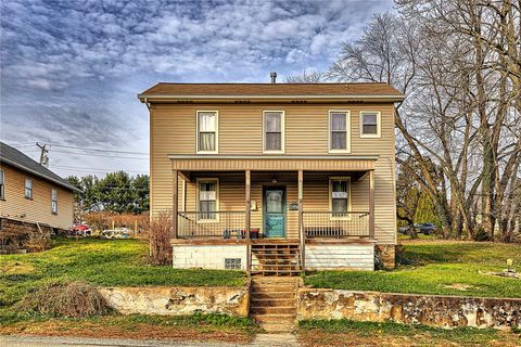 Photo of 11189 Old Trail Road, Irwin, PA 15642 (MLS # 1747085)