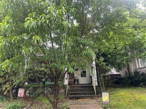 Photo of 511 Arthur Ave, Scottdale, PA 15683 (MLS # 1759793)