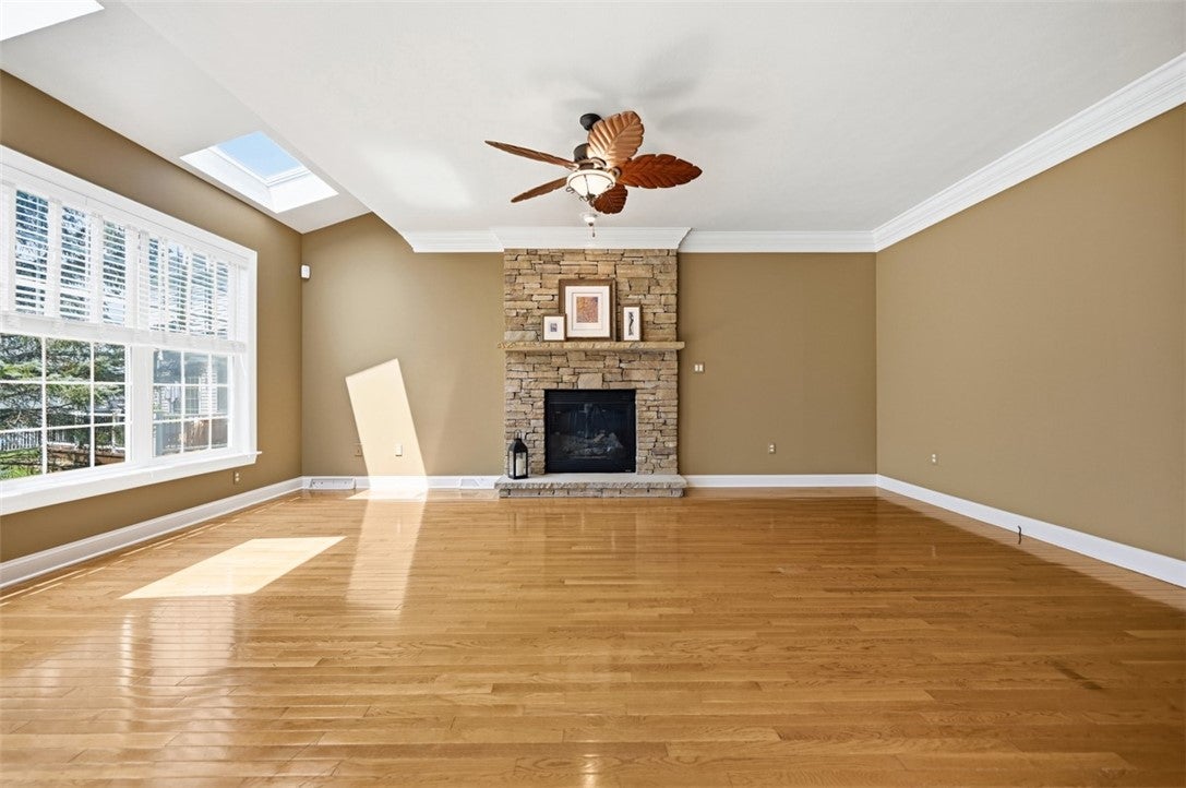 202 W Vanderbilt Drive