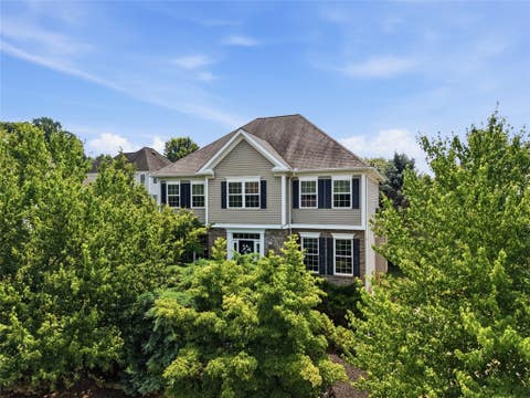 Photo for 202 W Vanderbilt Drive