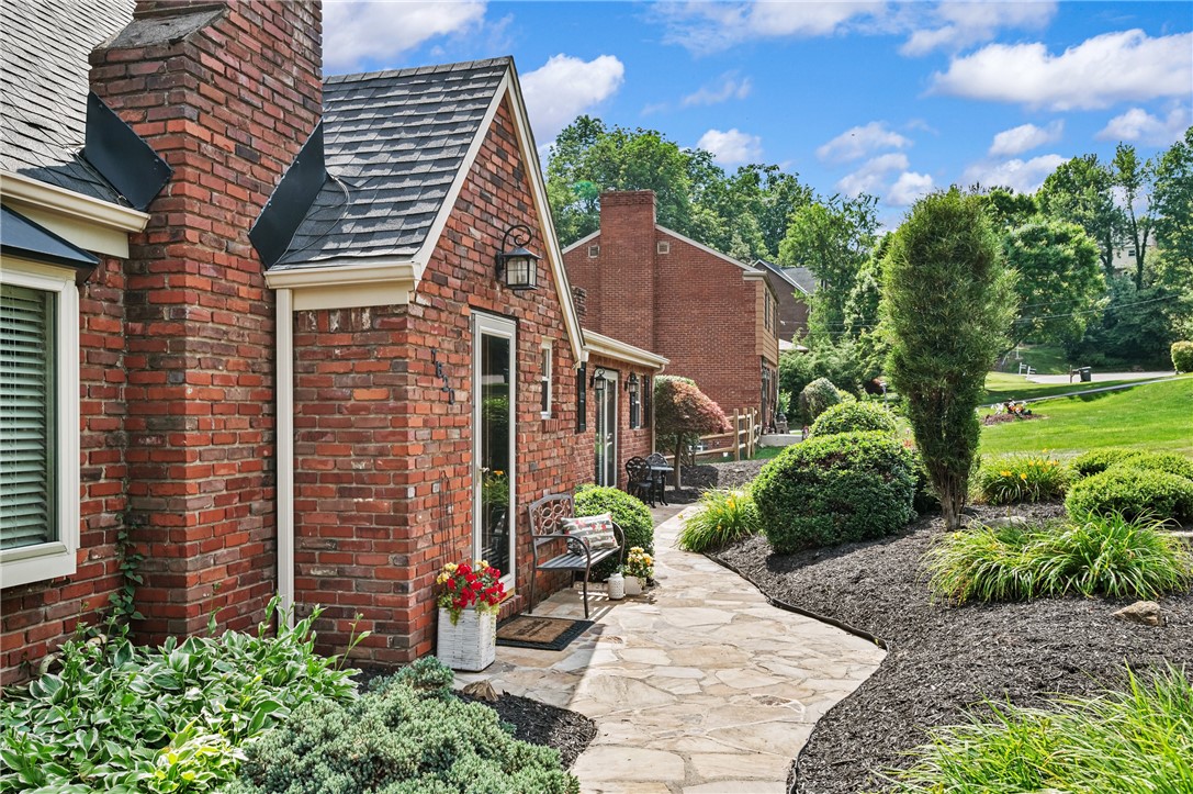 1620 Upper St Clair Drive