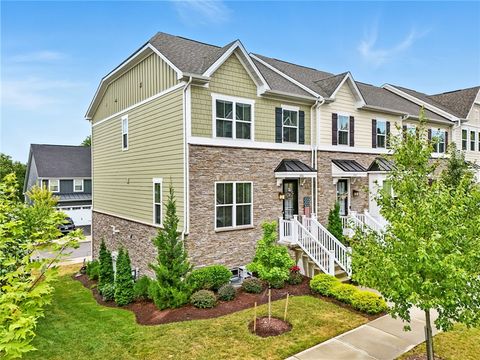 Photo of 1006 Mohawk Ln, Mars, PA 16046 (MLS # 1748635)