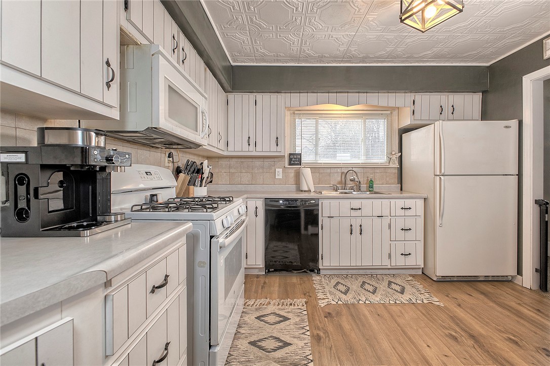 637 Armbrust Hecla Road