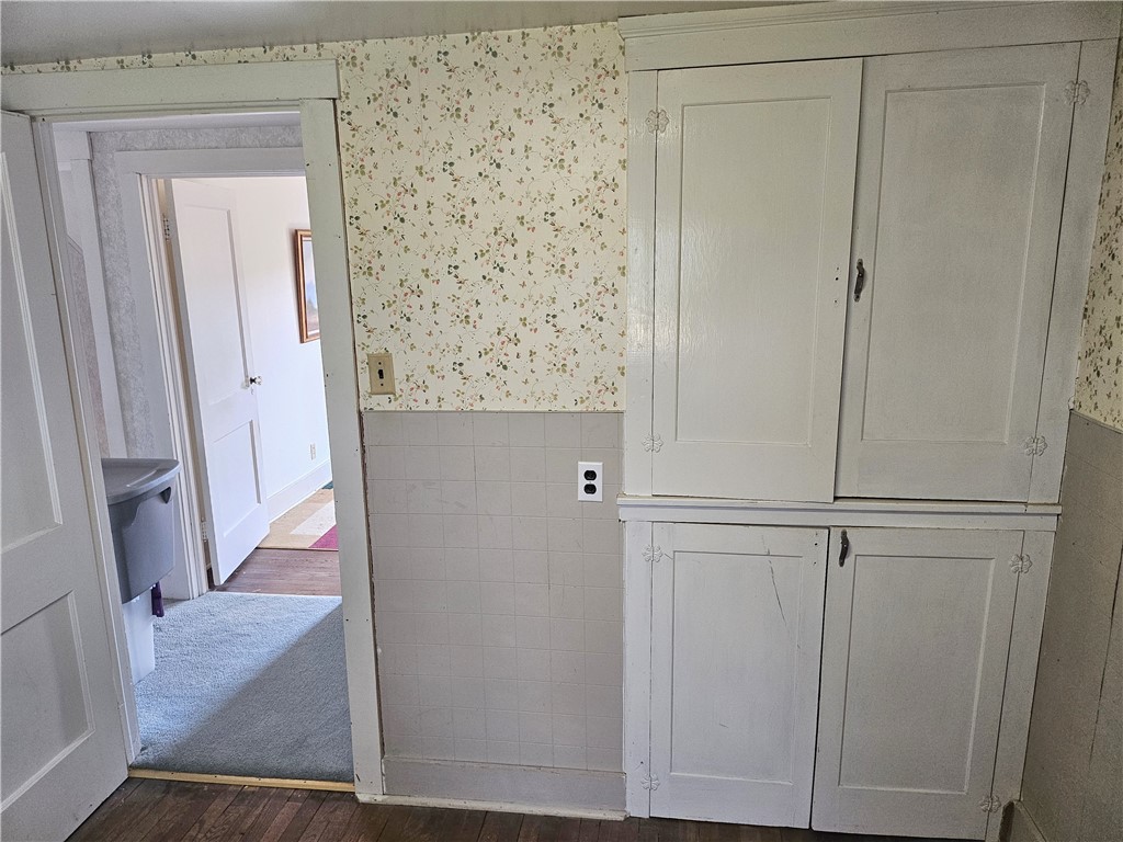 Slippery Rock Twp - But, Pennsylvania 16057, United States, 4 Bedrooms Bedrooms, ,1 BathroomBathrooms,Residential,Contingent,150505