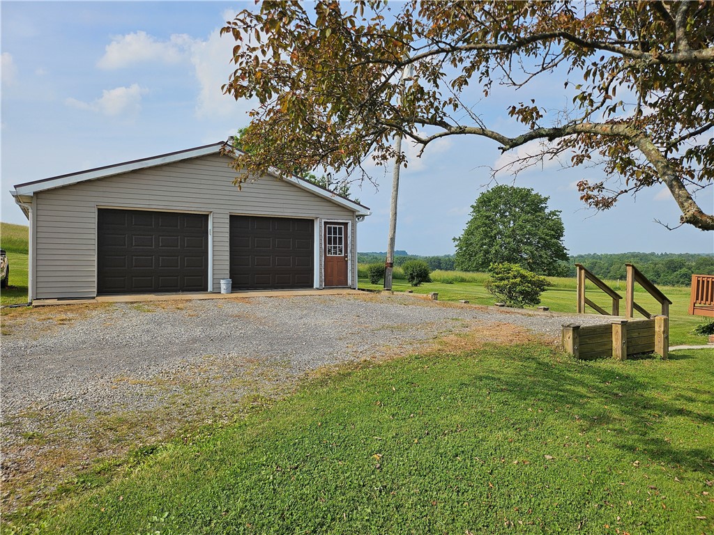 Slippery Rock Twp - But, Pennsylvania 16057, United States, 4 Bedrooms Bedrooms, ,1 BathroomBathrooms,Residential,Contingent,150505